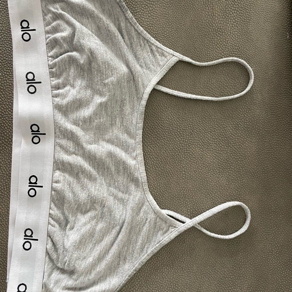 ALO Yoga Light Gray Sports Bra